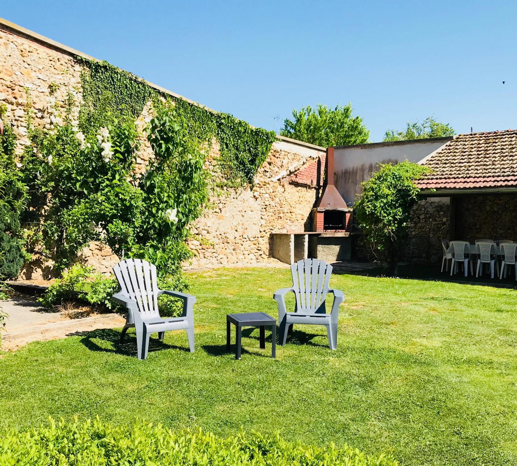 Le Gite Du Domaine Miltat Pierry Esterno foto