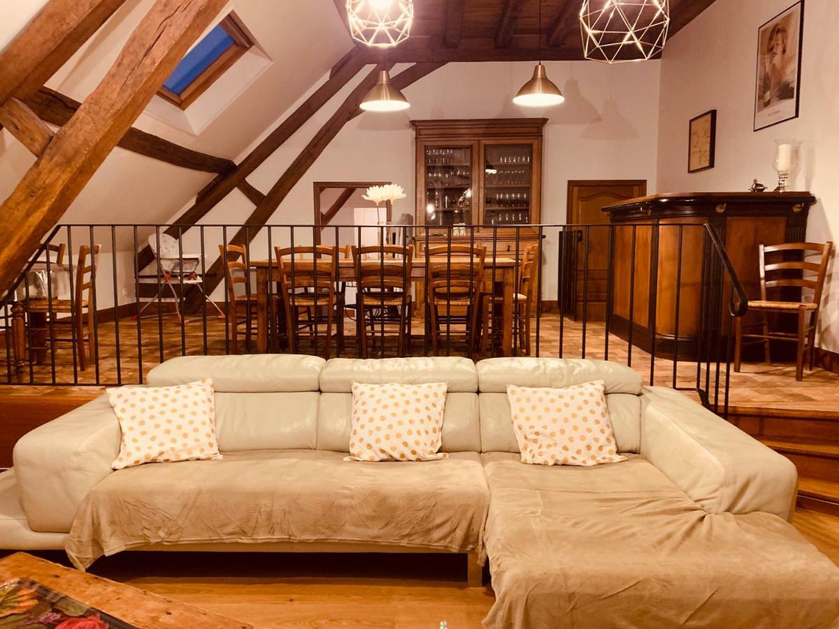 Le Gite Du Domaine Miltat Pierry Esterno foto