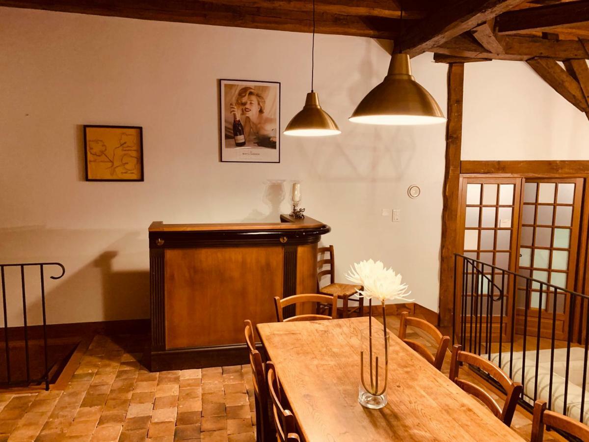 Le Gite Du Domaine Miltat Pierry Esterno foto